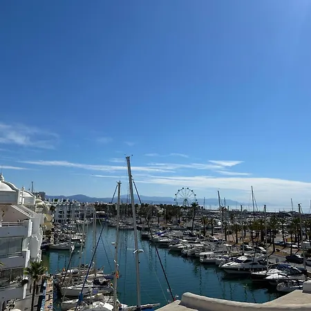 Frente A La Playa Con Piscina Y Terraza En Puerto Marina Lejlighed